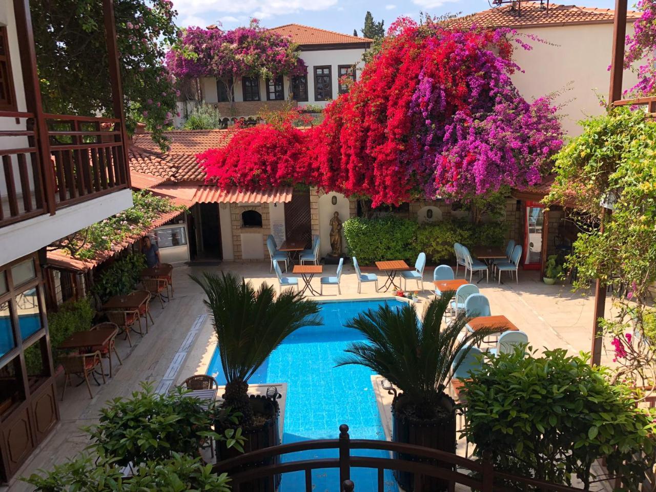 Hotel Karyatit Kaleici Antalya Zewnętrze zdjęcie